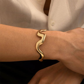 Bracelete Irregular Lacis Use Lacis Gold Color 